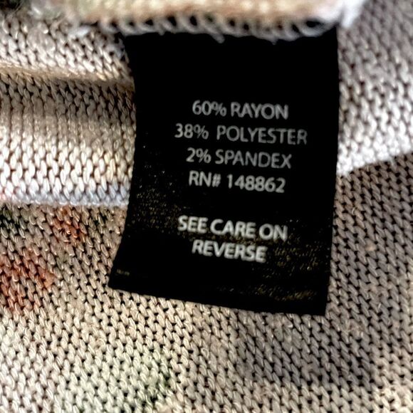 Torrid Dusky-Pink, Floral Print 3/4-Flare Sleeve, Women’s Knit Duster. Size 2X. - Picture 4 of 5